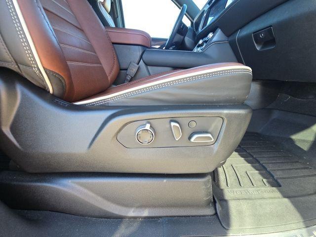 Photo of 2023 Onyx Black GMC Yukon XL