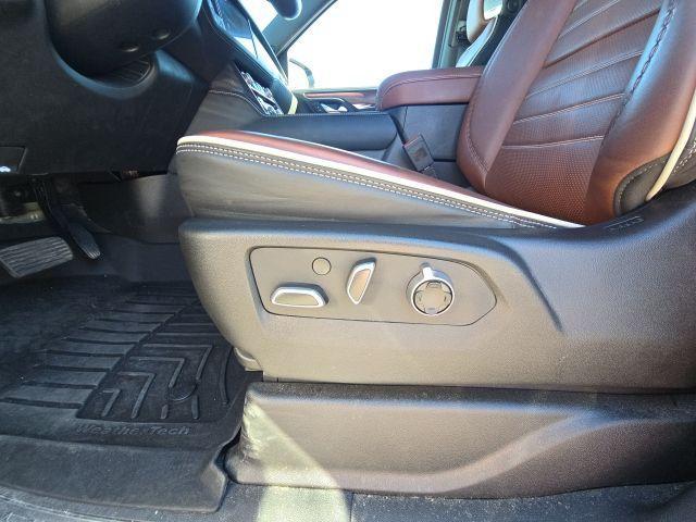 Photo of 2023 Onyx Black GMC Yukon XL