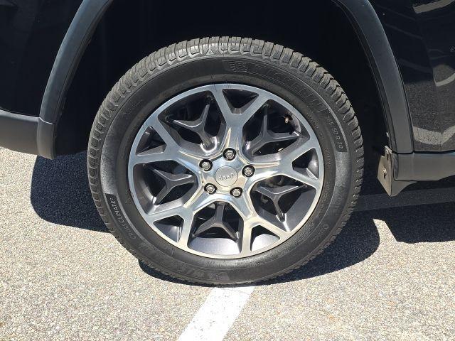 Photo of 2019 Diamond Black Jeep Grand Cherokee