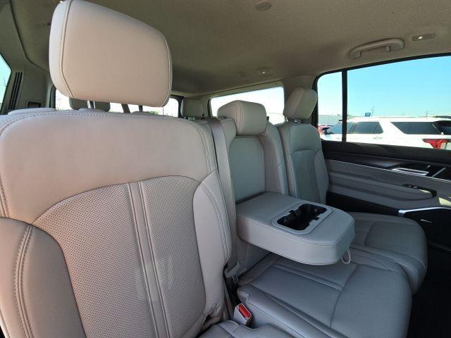 Photo of 2023 Bright White Clearcoat Jeep Wagoneer