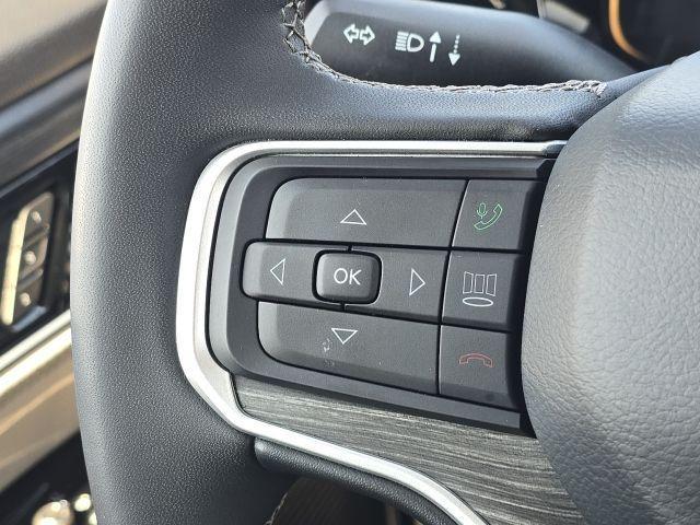 Photo of 2023 Bright White Clearcoat Jeep Wagoneer