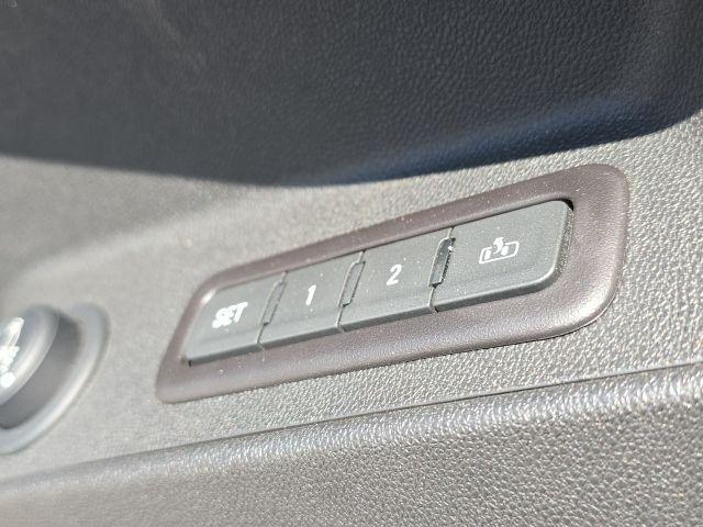 Photo of 2021 Mosaic Black Metallic Chevrolet Equinox