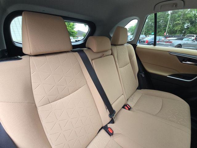 Photo of 2022 White Toyota RAV4