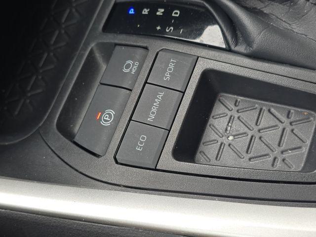 Photo of 2022 White Toyota RAV4