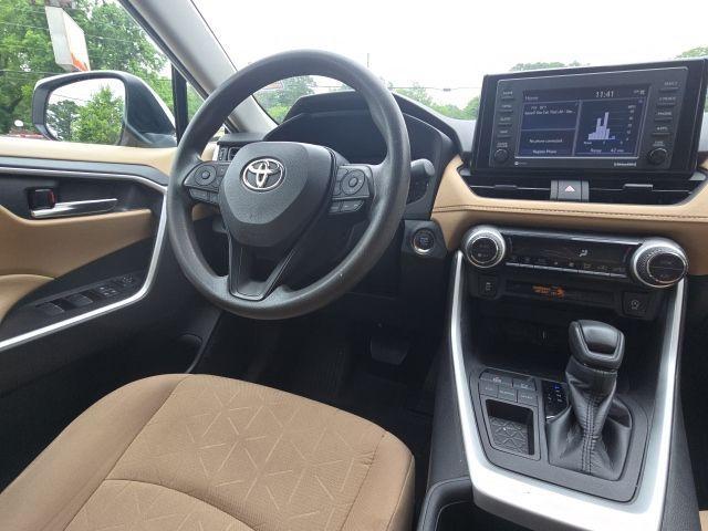 Photo of 2022 White Toyota RAV4