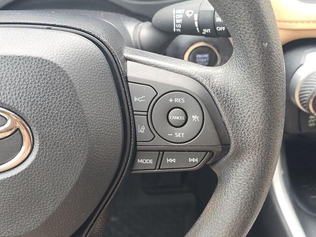 Photo of 2022 White Toyota RAV4