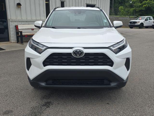 Photo of 2022 White Toyota RAV4