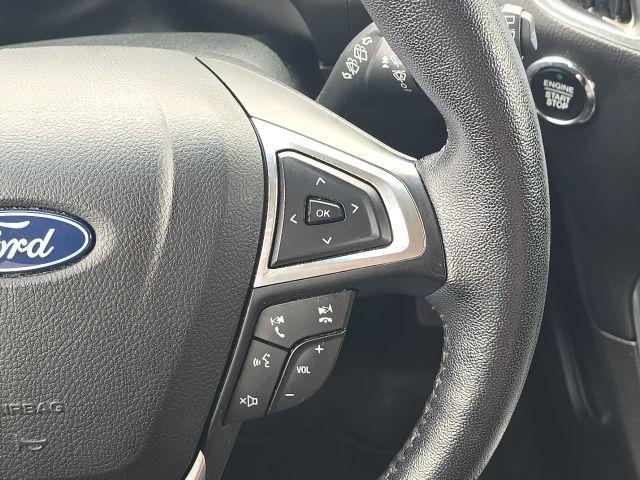 Photo of 2023 Red Metallic Ford Edge