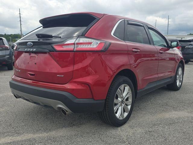 Photo of 2023 Red Metallic Ford Edge