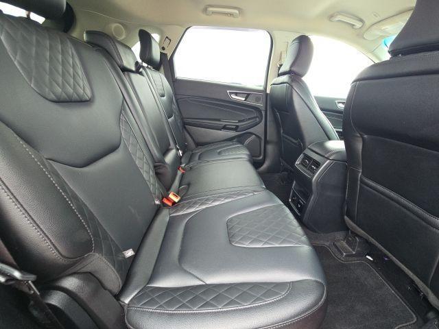 Photo of 2023 Red Metallic Ford Edge