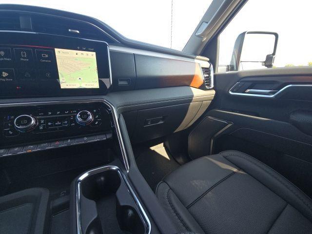 Photo of 2025 Onyx Black GMC Sierra 2500