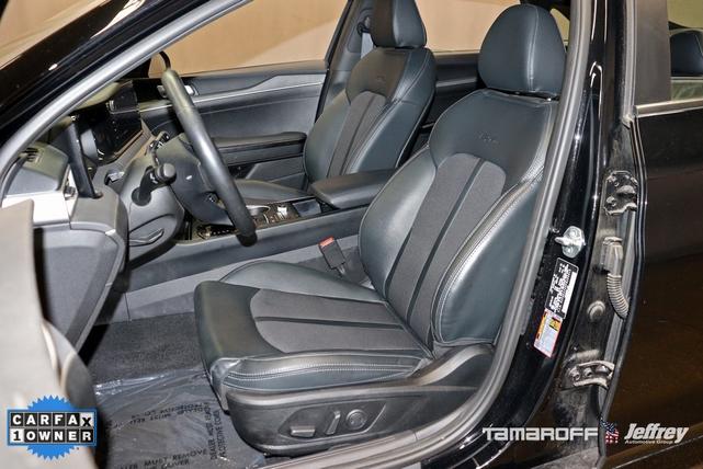 Photo of 2023 Ebony Black Kia K5