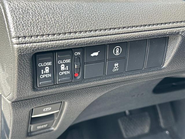 Photo of 2023 Sonic Gray Pearl Honda Odyssey