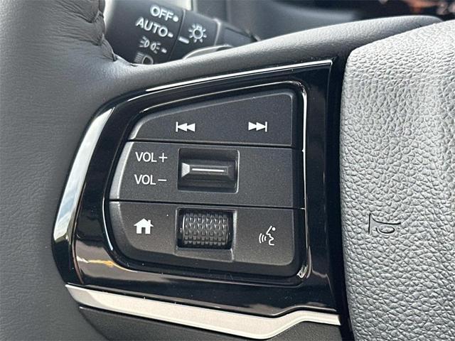 Photo of 2026 Platinum White Pearl Honda Odyssey