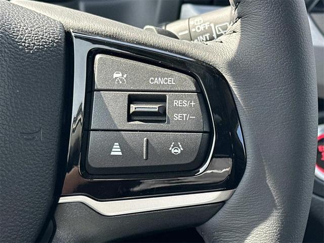 Photo of 2026 Platinum White Pearl Honda Odyssey
