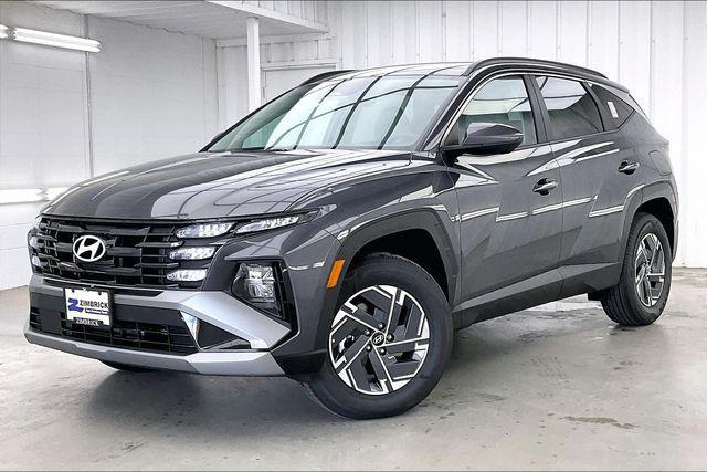 Photo of 2025 Titan Gray Hyundai TUCSON Hybrid