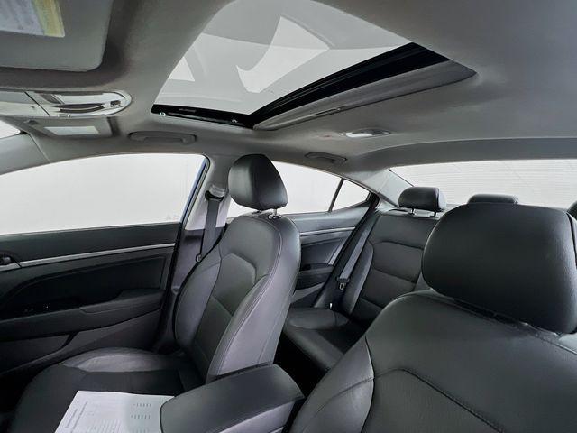 Photo of 2017 Lakeside Blue Hyundai ELANTRA