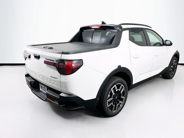 Photo of 2025 Atlas White Hyundai SANTA CRUZ