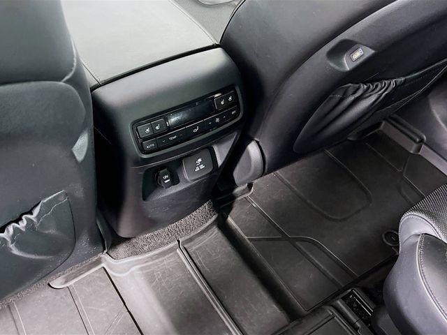 Photo of 2022 Typhoon Silver Hyundai PALISADE