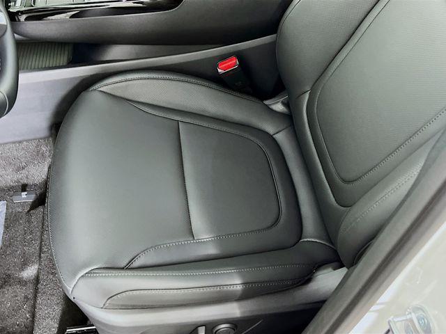 Photo of 2025 Creamy White Pearl Hyundai TUCSON Hybrid