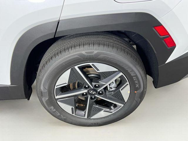 Photo of 2025 Creamy White Pearl Hyundai TUCSON Hybrid