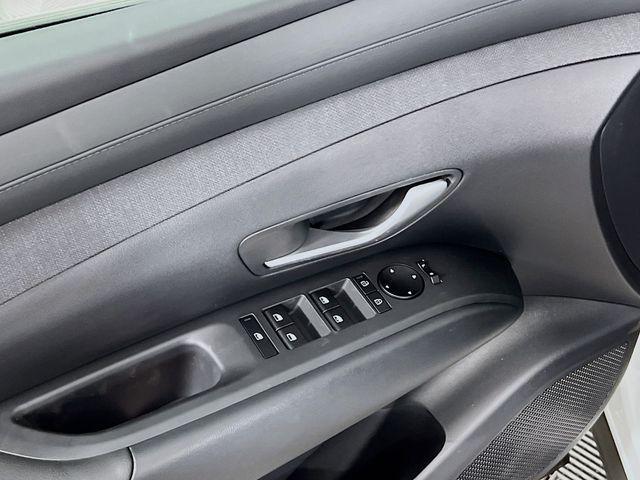 Photo of 2025 Creamy White Pearl Hyundai TUCSON Hybrid