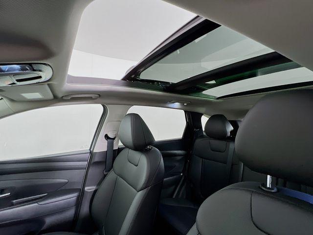 Photo of 2025 Creamy White Pearl Hyundai TUCSON Hybrid