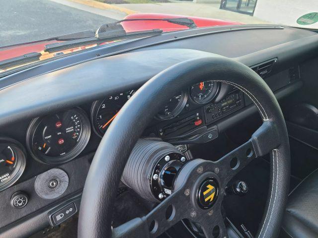Photo of 1986 Red Porsche 911