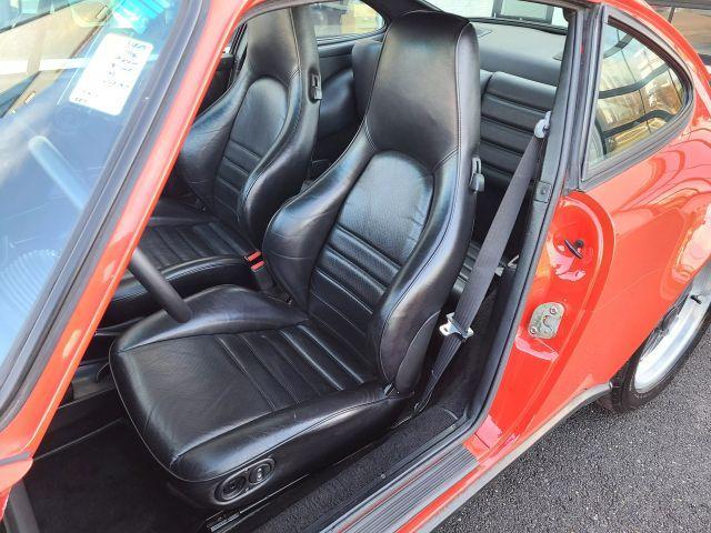 Photo of 1986 Red Porsche 911