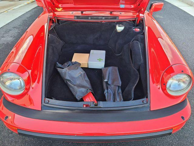 Photo of 1986 Red Porsche 911