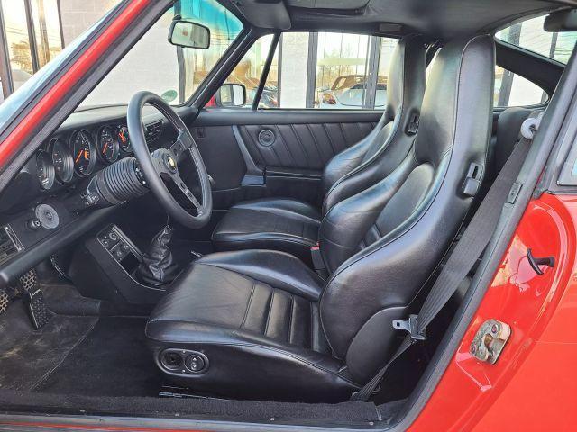 Photo of 1986 Red Porsche 911