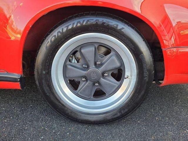Photo of 1986 Red Porsche 911