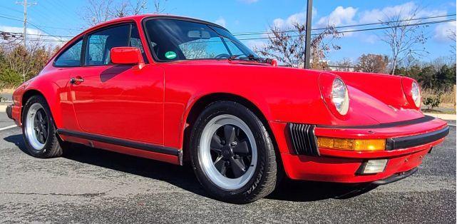 Photo of 1986 Red Porsche 911