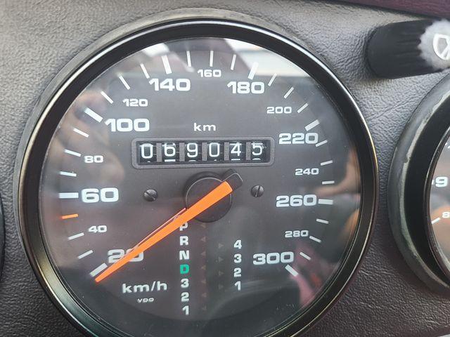 Photo of 1994 Silver Porsche 911