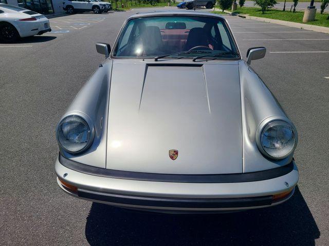 Photo of 1982 Silver Porsche 911