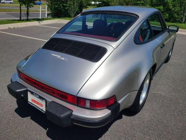 Photo of 1982 Silver Porsche 911