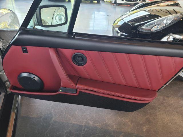 Photo of 1982 Silver Porsche 911