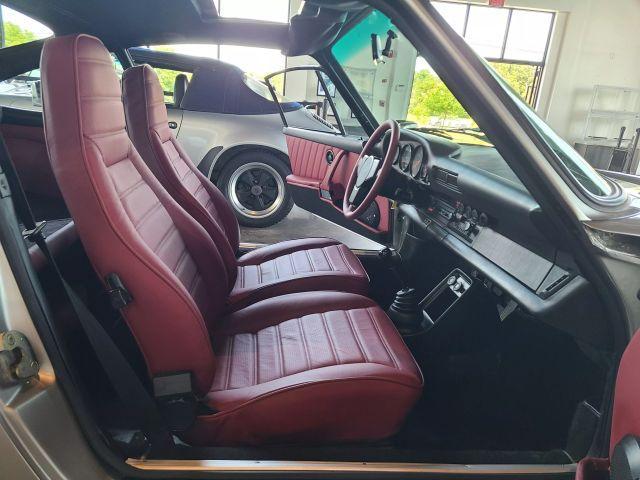 Photo of 1982 Silver Porsche 911