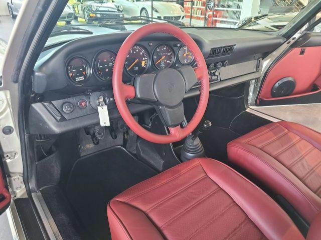 Photo of 1982 Silver Porsche 911