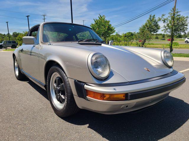 Photo of 1982 Silver Porsche 911