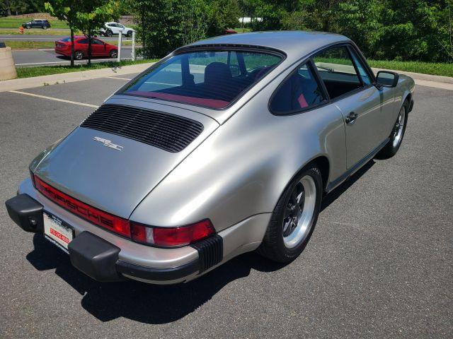 Photo of 1982 Silver Porsche 911