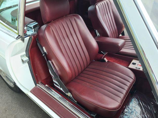 Photo of 1989 White Mercedes-Benz SL-Class