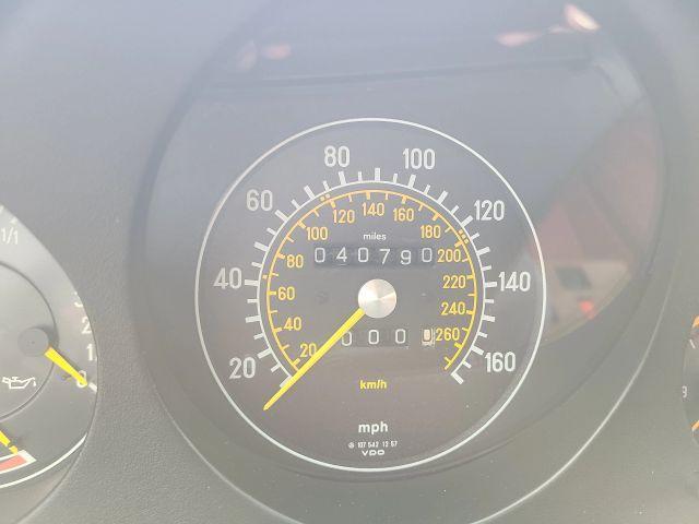 Photo of 1989 White Mercedes-Benz SL-Class
