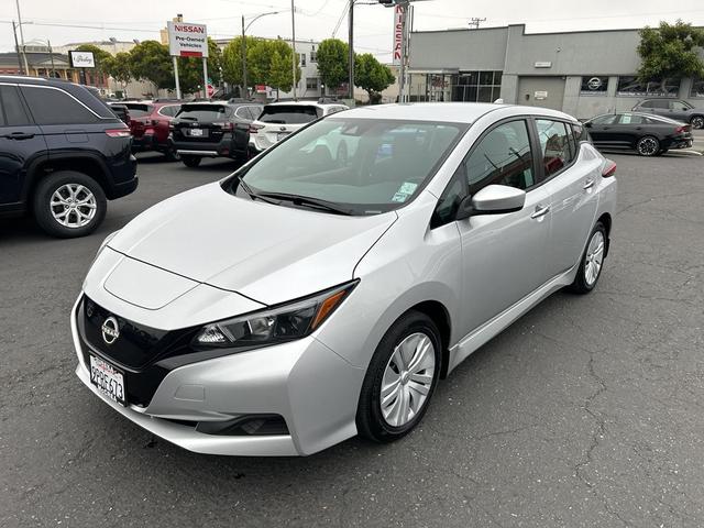 Photo of 2025 Brilliant Silver Metallic Nissan Leaf