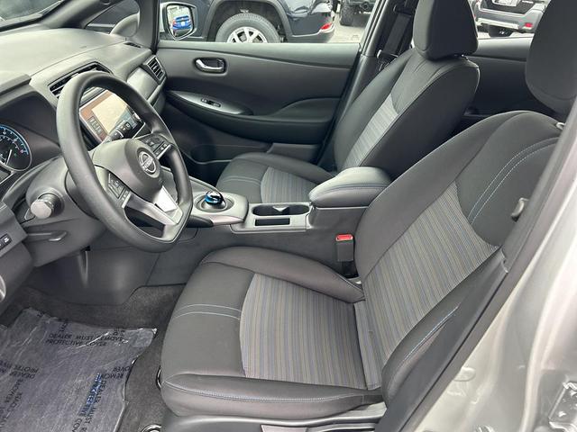 Photo of 2025 Brilliant Silver Metallic Nissan Leaf
