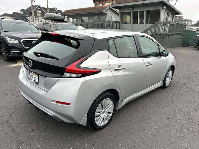 Photo of 2025 Brilliant Silver Metallic Nissan Leaf