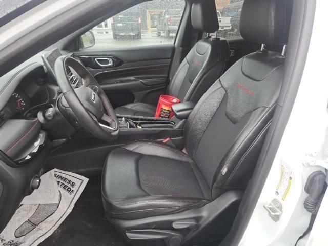 Photo of 2024 Bright White Clearcoat Jeep Compass