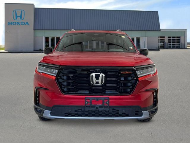 Photo of 2025 Radiant Red Metallic II Honda Pilot