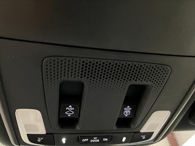 Photo of 2025 Radiant Red Metallic II Honda Pilot