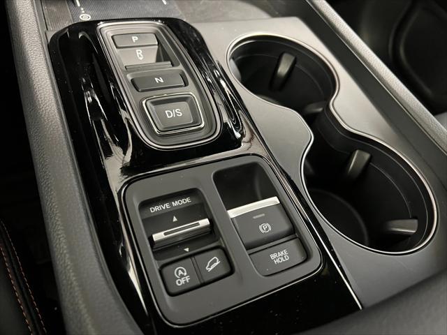 Photo of 2025 Radiant Red Metallic II Honda Pilot